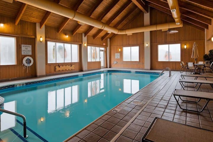 Pool 17 of 20