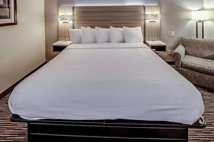 Room 5 of 20