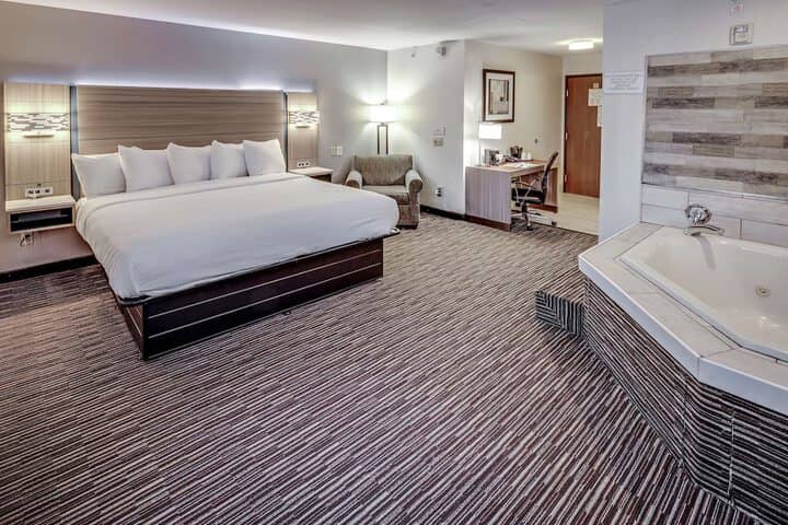 Room 6 of 20